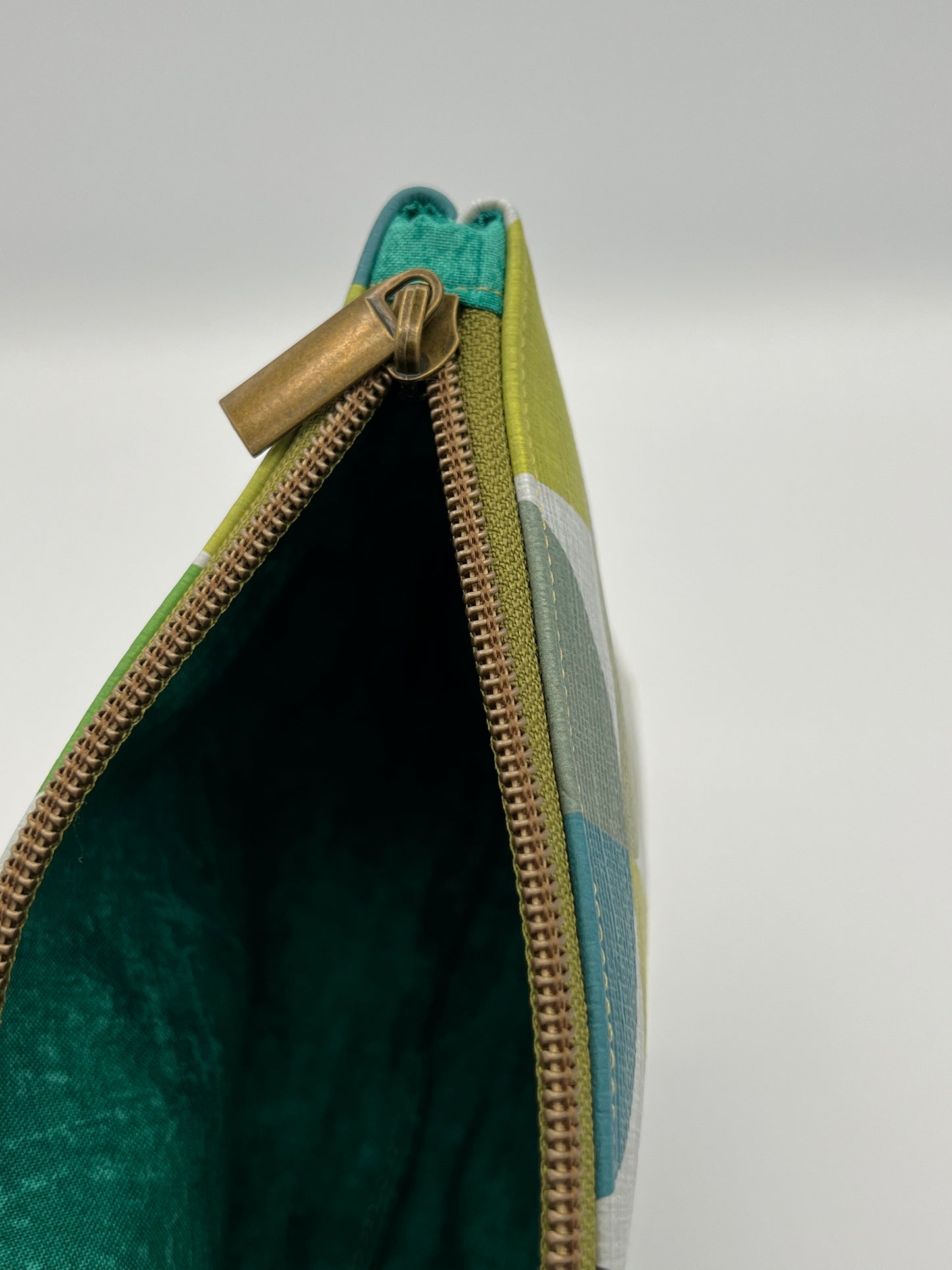 Zipper Case Geometric Small