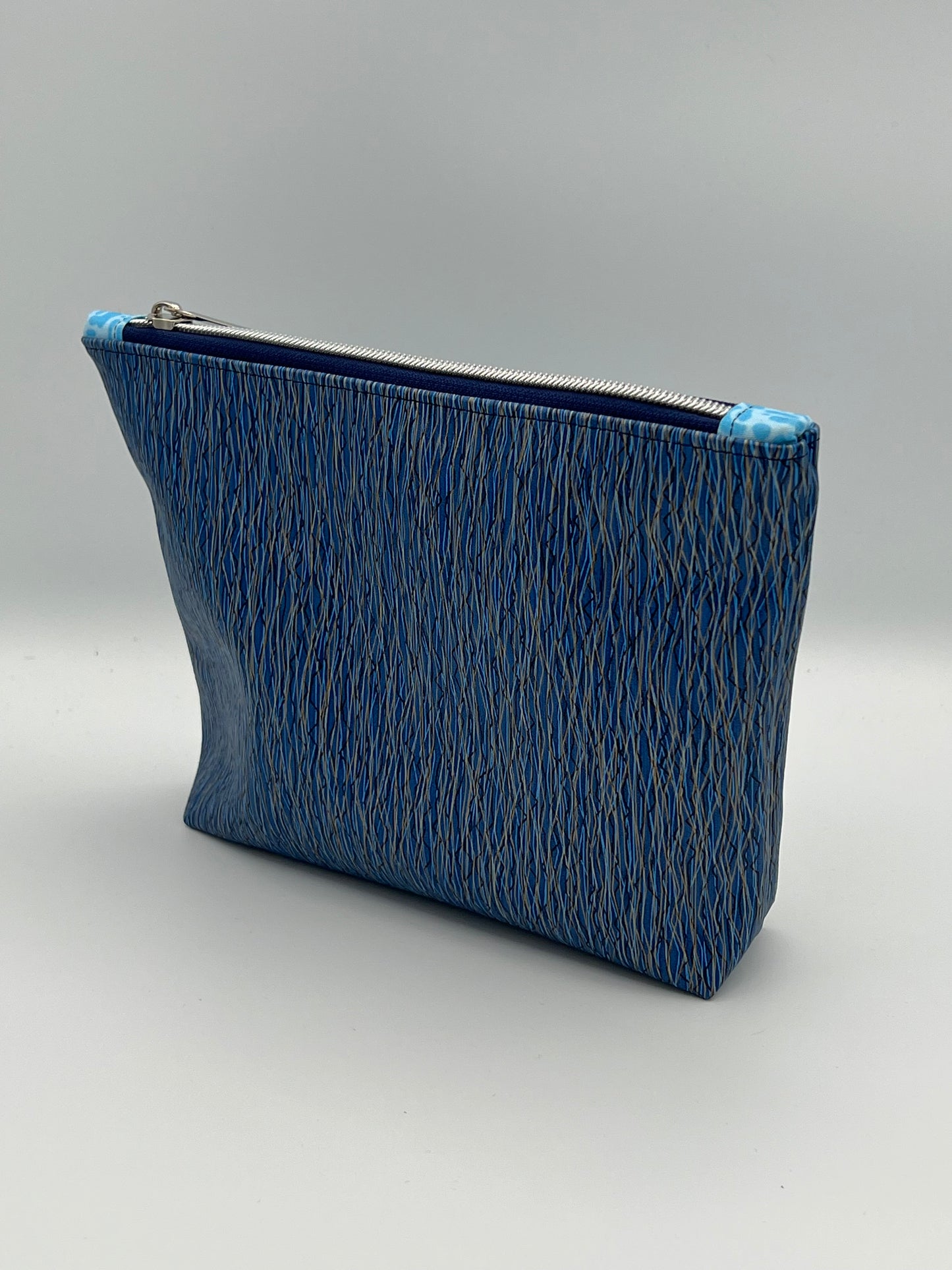 Easy Zipper Case Waves Medium