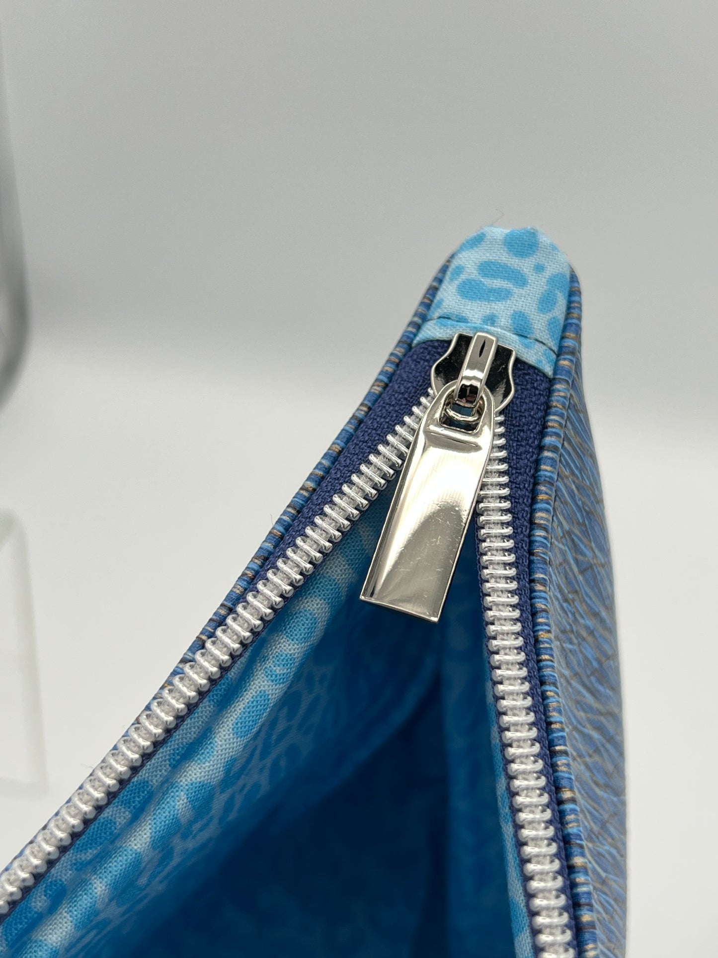 Zipper Case Wave Small