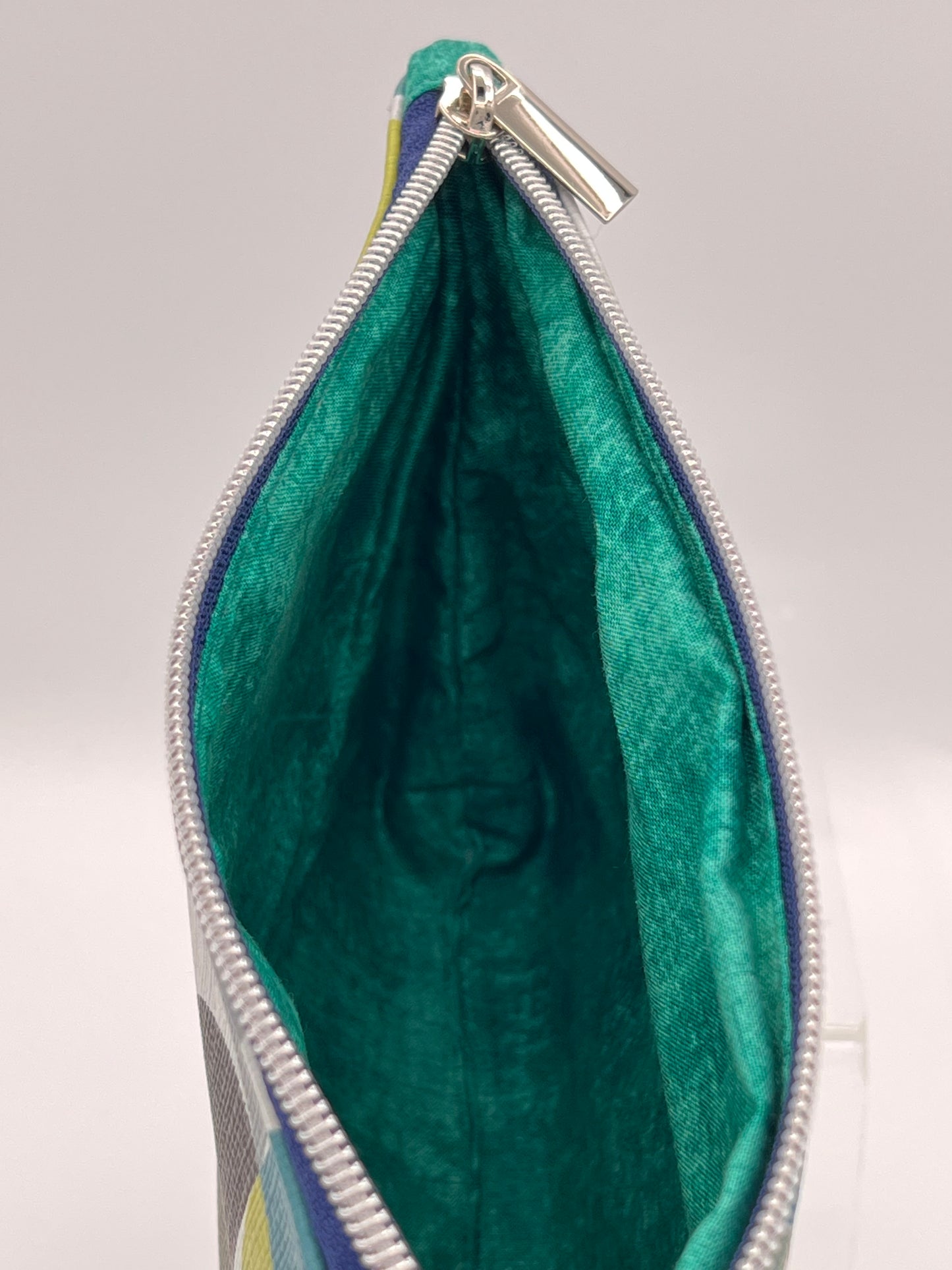 Easy Zipper Case Geometric Medium