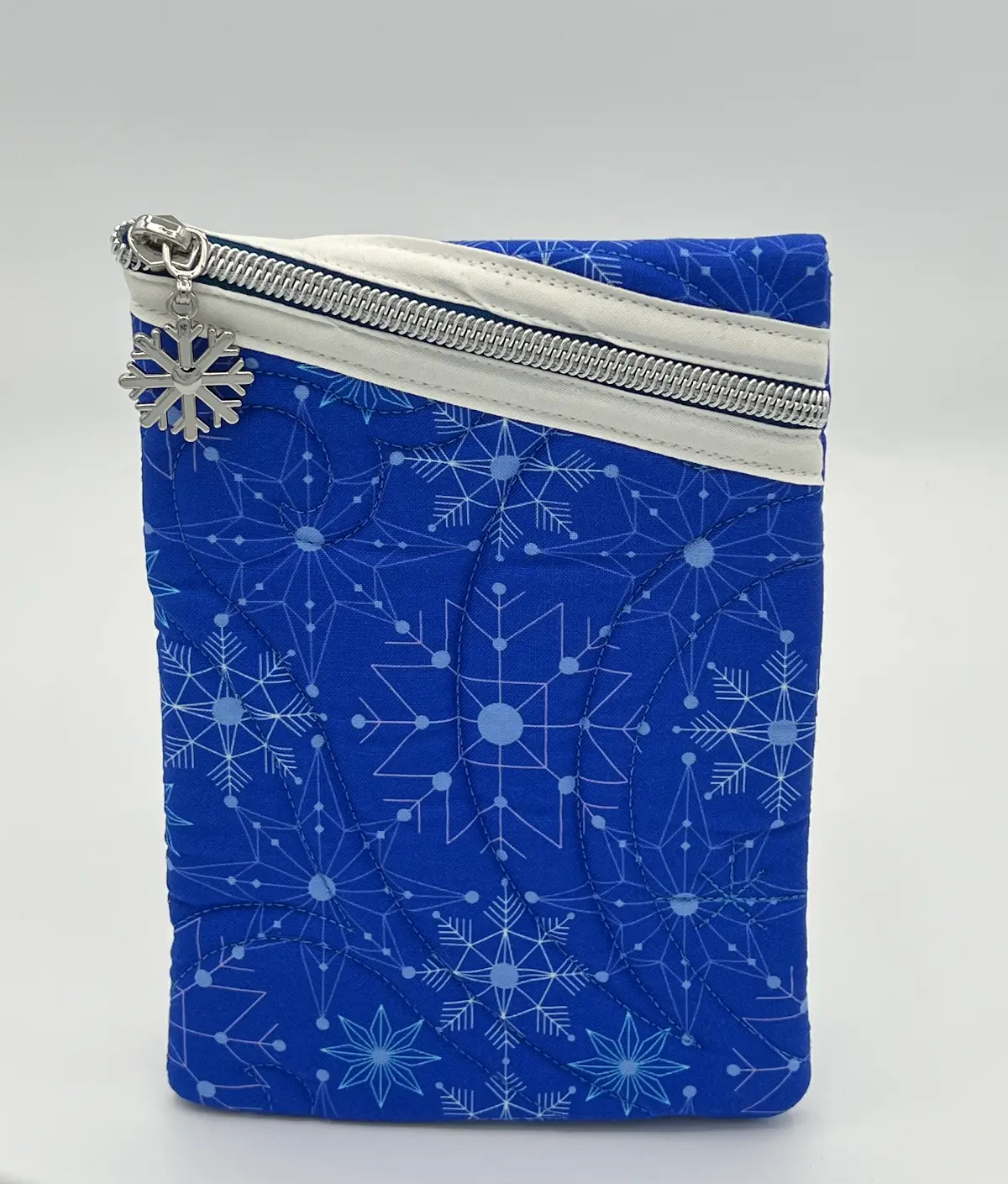 Quilted Sleeve Snowflakes 7" H x 5" W