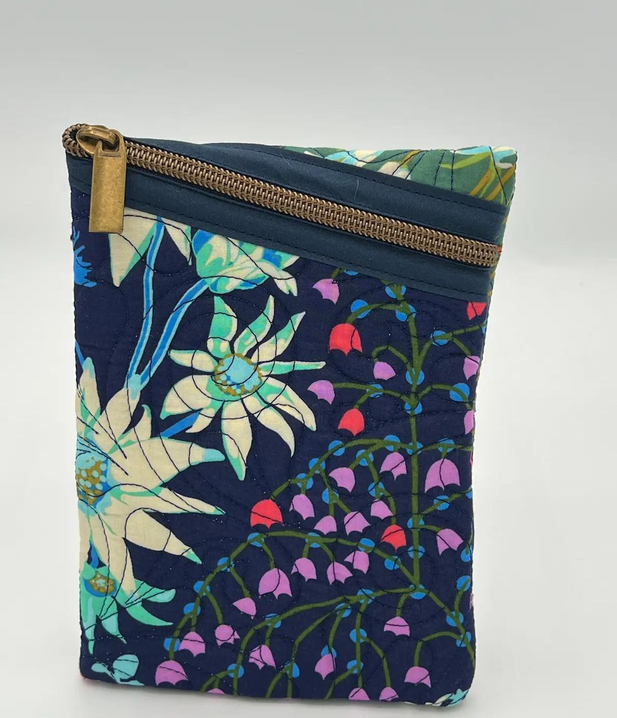Quilted Sleeve White Flowers 7" H x 5" W