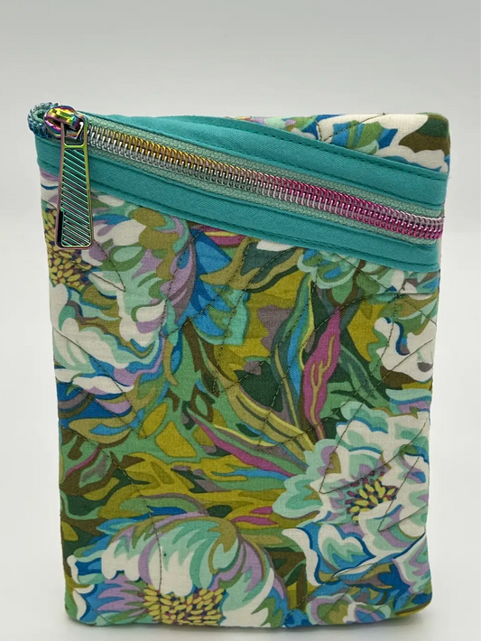 Quilted Sleeve Bailey 7" H x 5" W