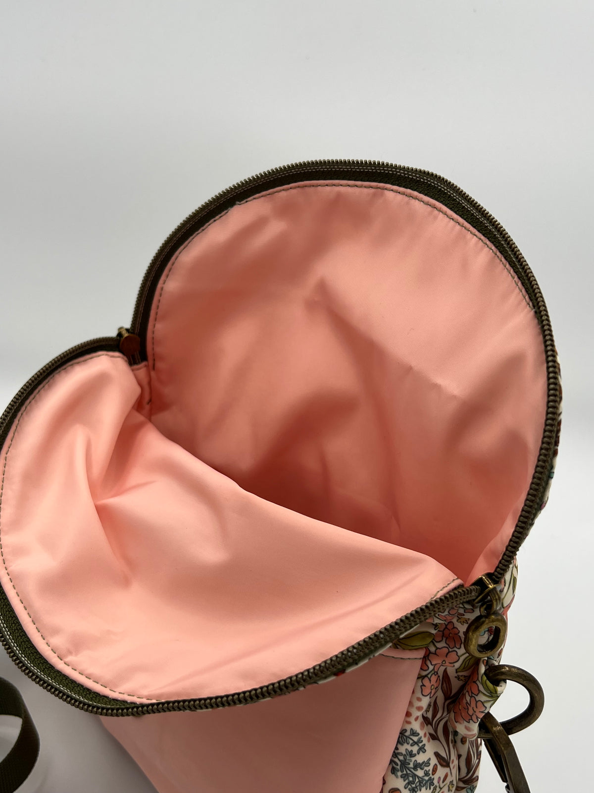 Floral Fold Over Crossbody — Compact, Organized, Travel‑Ready