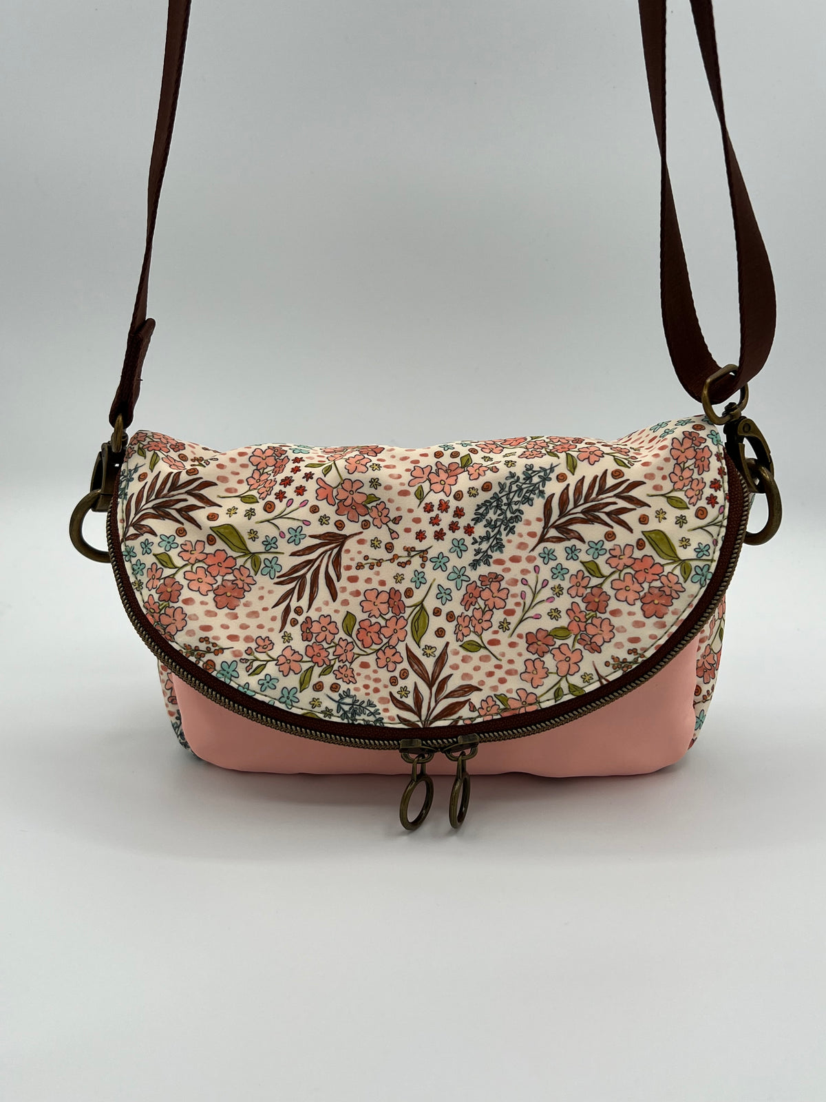 Floral Fold Over Crossbody — Compact, Organized, Travel‑Ready