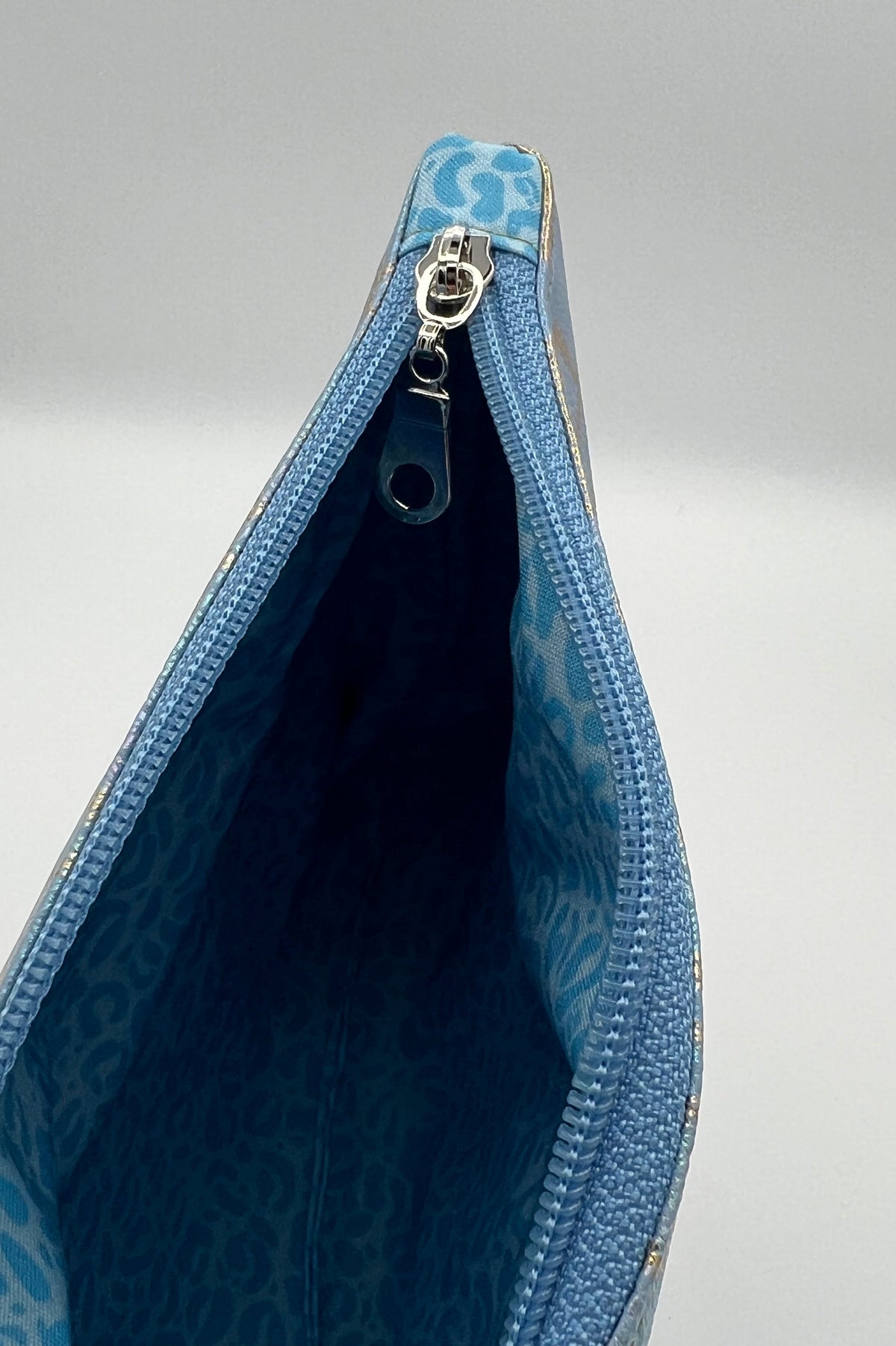 Zipper Case Blue Geometric Medium