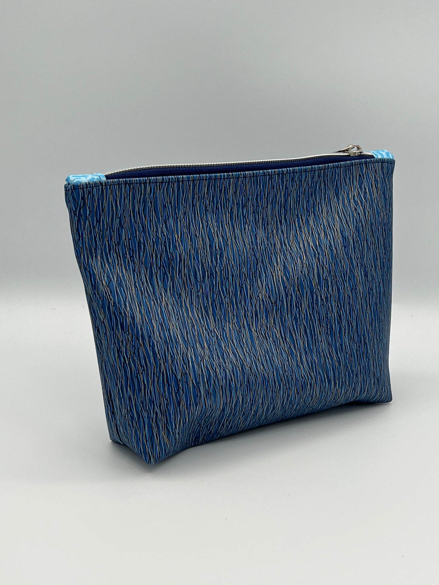 Easy Zipper Case Waves Medium