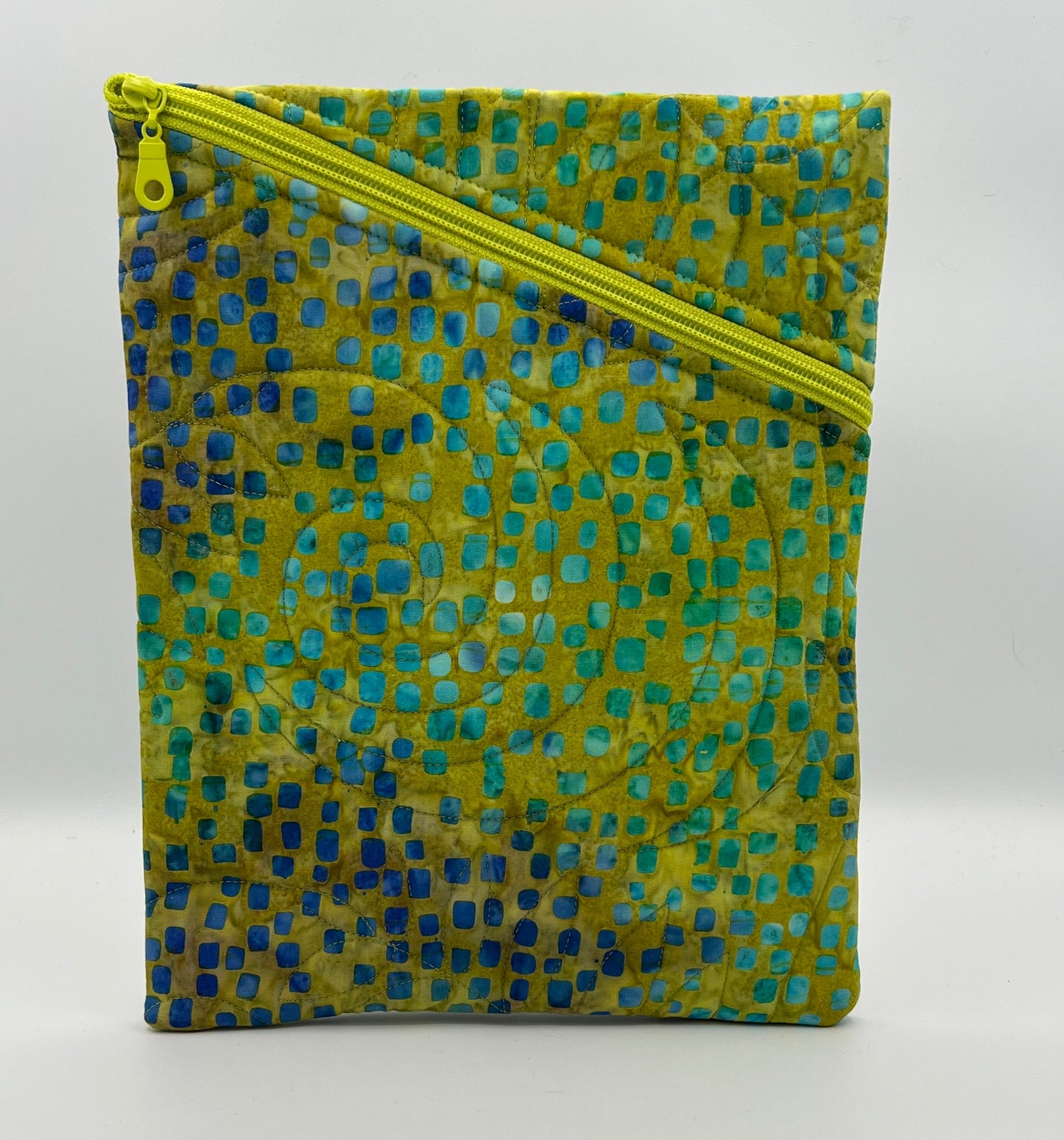 Quilted Sleeve 11" H x 9" W