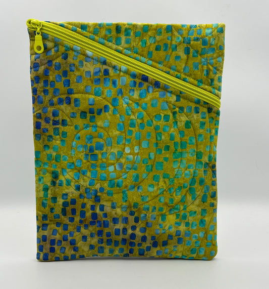 Quilted Sleeve 11" H x 9" W