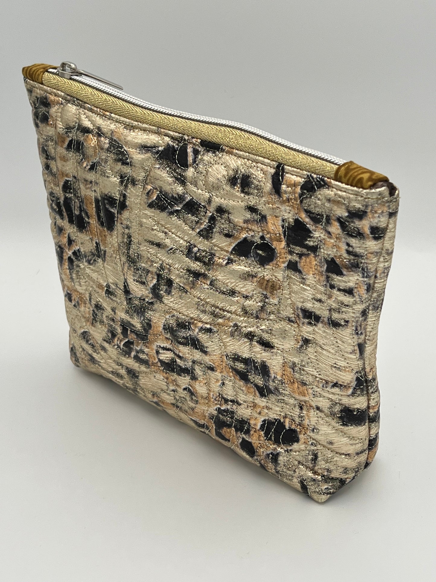 Easy Zipper Case Quilted Leopard Medium