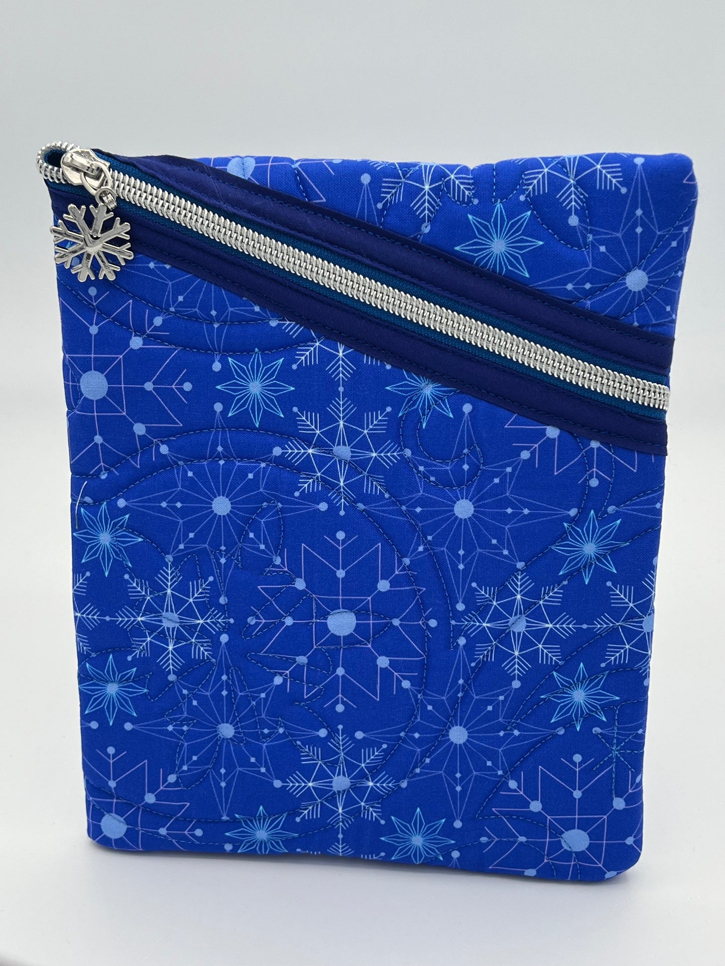 Quilted Sleeve Snowflake Medium 8" H x 6¾" W
